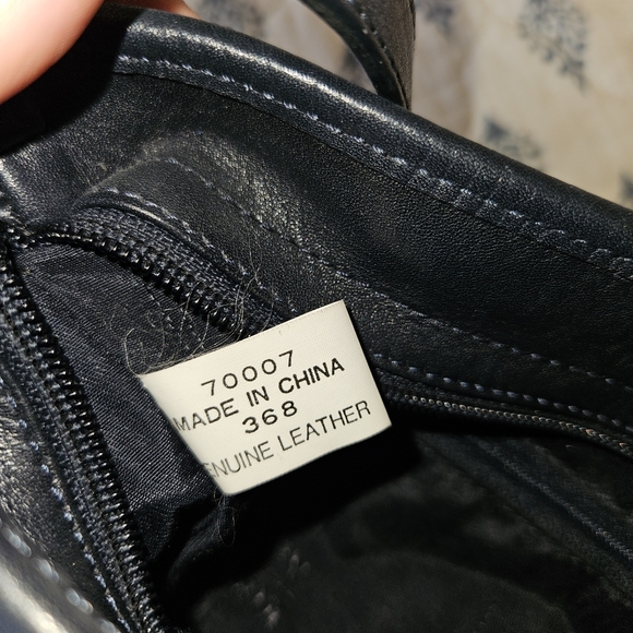 Etienne Aigner Vintage Black Leather Bucket Crossbody Medium Shoulder Bag - Picture 12 of 12